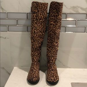 Animal print knew hight boot
